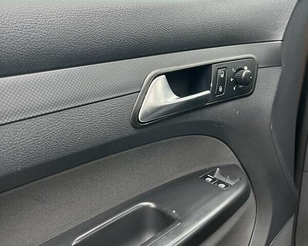 Коричневый Фольксваген Кадди, объемом двигателя 1.6 л и пробегом 271 тыс. км за 7950 $, фото 24 на Automoto.ua