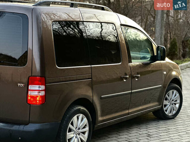 Коричневый Фольксваген Кадди, объемом двигателя 1.6 л и пробегом 272 тыс. км за 10500 $, фото 8 на Automoto.ua