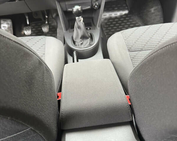 Коричневый Фольксваген Кадди, объемом двигателя 1.6 л и пробегом 231 тыс. км за 10200 $, фото 25 на Automoto.ua