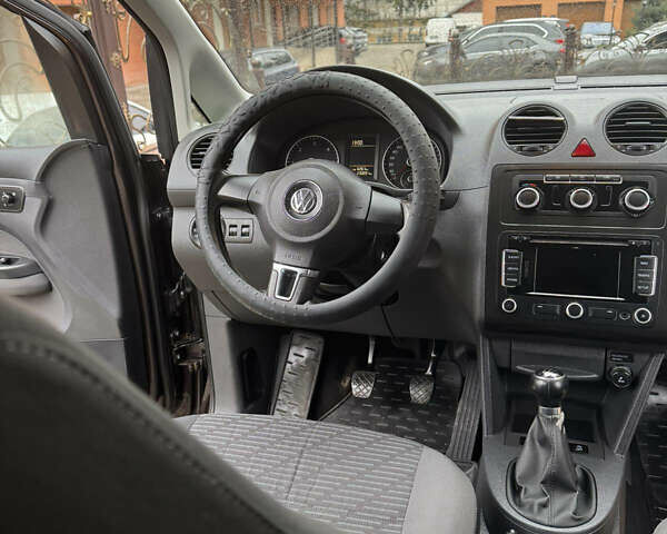 Коричневый Фольксваген Кадди, объемом двигателя 1.6 л и пробегом 231 тыс. км за 10200 $, фото 22 на Automoto.ua