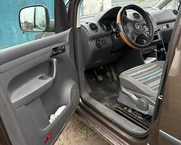 Коричневий Фольксваген Кадді, об'ємом двигуна 1.2 л та пробігом 317 тис. км за 6500 $, фото 10 на Automoto.ua