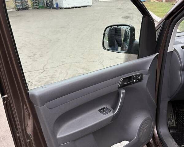 Коричневий Фольксваген Кадді, об'ємом двигуна 1.2 л та пробігом 317 тис. км за 6500 $, фото 5 на Automoto.ua