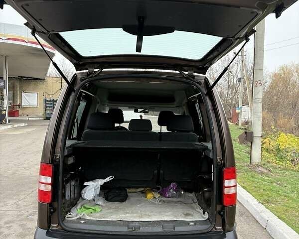 Коричневий Фольксваген Кадді, об'ємом двигуна 1.2 л та пробігом 317 тис. км за 6500 $, фото 4 на Automoto.ua
