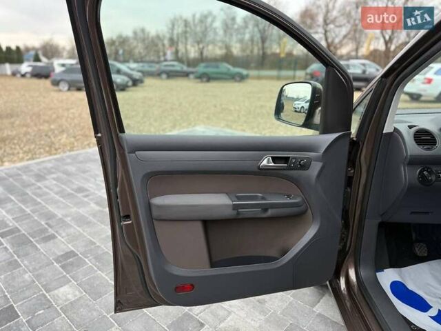 Коричневый Фольксваген Кадди, объемом двигателя 1.2 л и пробегом 155 тыс. км за 8999 $, фото 11 на Automoto.ua