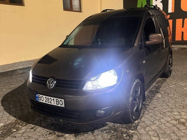 Коричневий Фольксваген Кадді, об'ємом двигуна 1.6 л та пробігом 244 тис. км за 11500 $, фото 1 на Automoto.ua