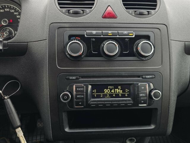 Коричневий Фольксваген Кадді, об'ємом двигуна 1.6 л та пробігом 261 тис. км за 7500 $, фото 11 на Automoto.ua