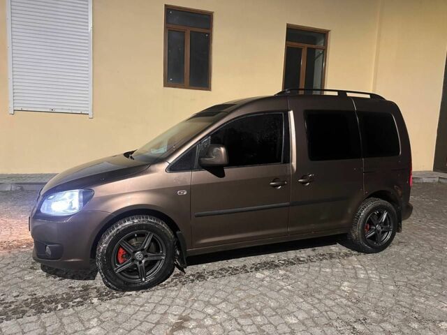 Коричневий Фольксваген Кадді, об'ємом двигуна 1.6 л та пробігом 244 тис. км за 11500 $, фото 5 на Automoto.ua