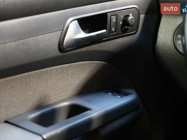 Коричневий Фольксваген Кадді, об'ємом двигуна 1.6 л та пробігом 220 тис. км за 12600 $, фото 19 на Automoto.ua