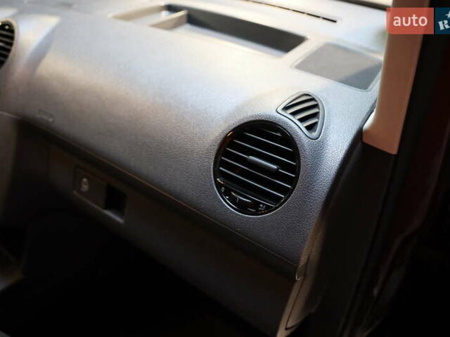 Коричневий Фольксваген Кадді, об'ємом двигуна 1.6 л та пробігом 220 тис. км за 12600 $, фото 34 на Automoto.ua