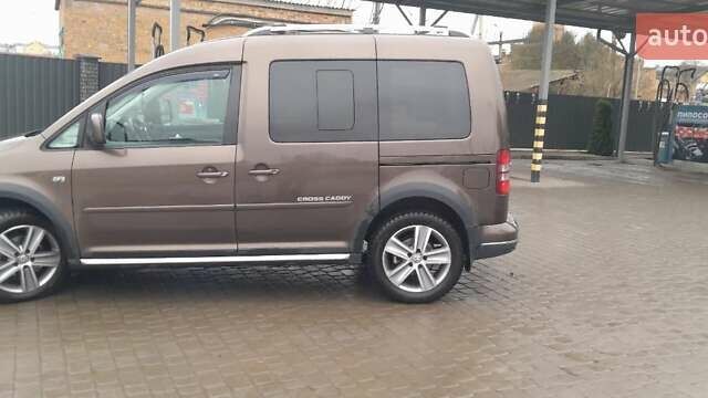 Коричневый Фольксваген Кадди, объемом двигателя 1.6 л и пробегом 269 тыс. км за 12900 $, фото 3 на Automoto.ua