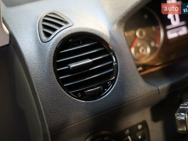 Коричневий Фольксваген Кадді, об'ємом двигуна 1.6 л та пробігом 220 тис. км за 12600 $, фото 17 на Automoto.ua