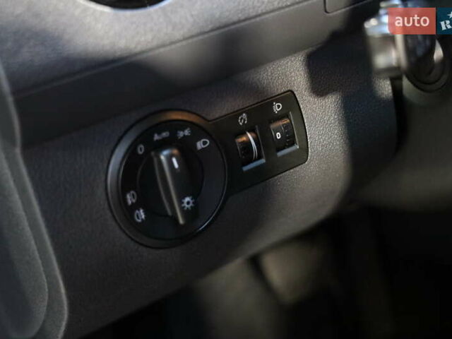 Коричневий Фольксваген Кадді, об'ємом двигуна 1.6 л та пробігом 220 тис. км за 12600 $, фото 18 на Automoto.ua