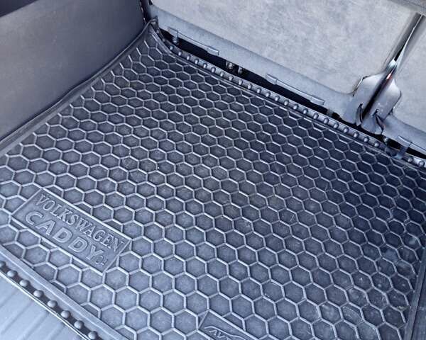 Коричневый Фольксваген Кадди, объемом двигателя 1.6 л и пробегом 287 тыс. км за 11000 $, фото 8 на Automoto.ua