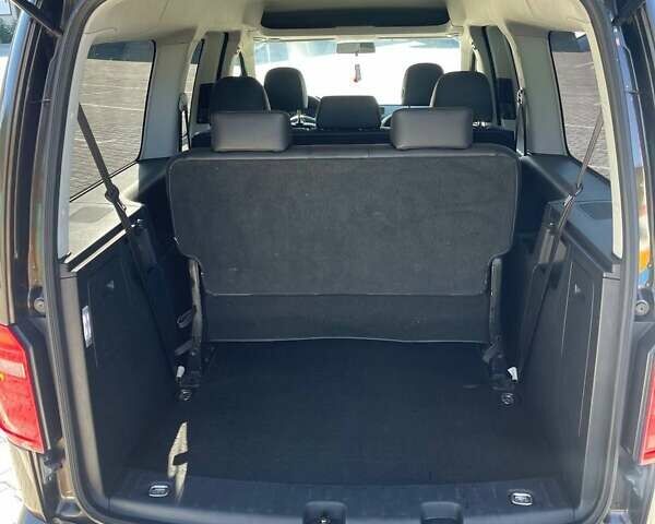 Коричневий Фольксваген Кадді, об'ємом двигуна 1.97 л та пробігом 225 тис. км за 17500 $, фото 19 на Automoto.ua