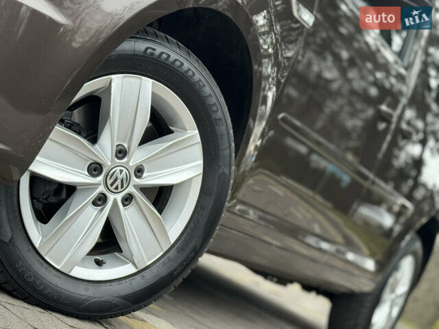 Коричневий Фольксваген Кадді, об'ємом двигуна 2 л та пробігом 186 тис. км за 19899 $, фото 11 на Automoto.ua