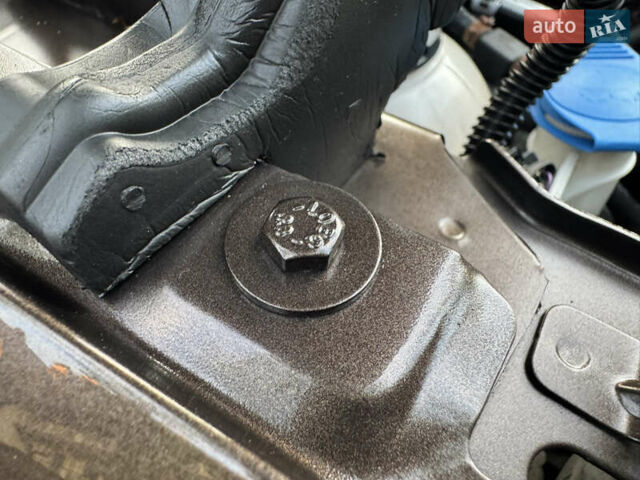 Коричневий Фольксваген Кадді, об'ємом двигуна 2 л та пробігом 186 тис. км за 19899 $, фото 169 на Automoto.ua