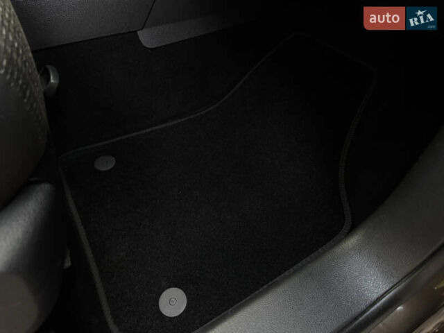 Коричневий Фольксваген Кадді, об'ємом двигуна 2 л та пробігом 186 тис. км за 19899 $, фото 87 на Automoto.ua