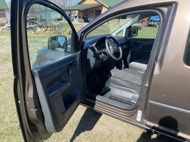 Фольксваген Кадди 2011 в Александрие на Automoto.ua Коричневый Фольксваген Кадди, объемом двигателя 2 л и пробегом 351 тыс. км за 8000 $, фото 7 на Automoto.ua