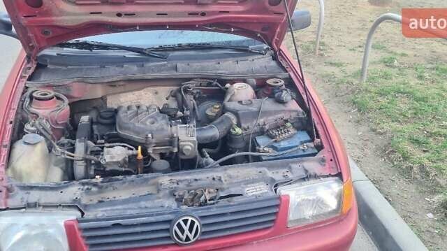 Красный Фольксваген Кадди, объемом двигателя 1.9 л и пробегом 200 тыс. км за 2000 $, фото 1 на Automoto.ua