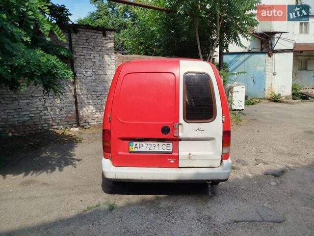 Червоний Фольксваген Кадді, об'ємом двигуна 1.39 л та пробігом 300 тис. км за 1500 $, фото 3 на Automoto.ua