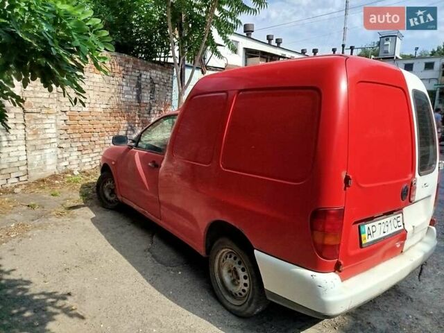 Червоний Фольксваген Кадді, об'ємом двигуна 1.39 л та пробігом 300 тис. км за 1500 $, фото 1 на Automoto.ua