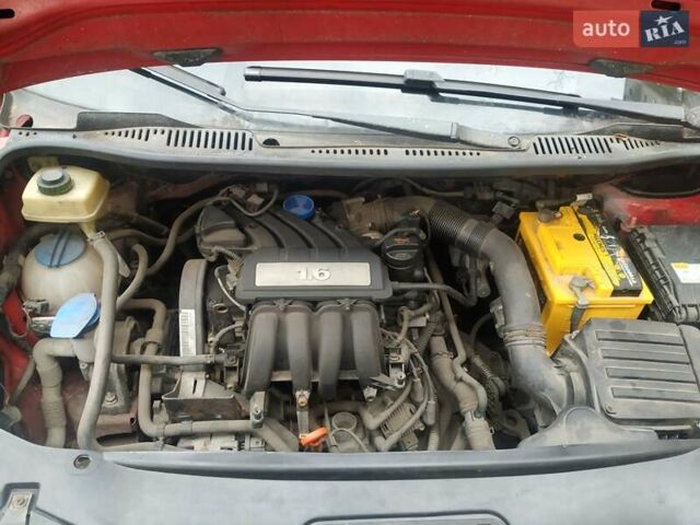 Красный Фольксваген Кадди, объемом двигателя 1.6 л и пробегом 80 тыс. км за 7000 $, фото 19 на Automoto.ua