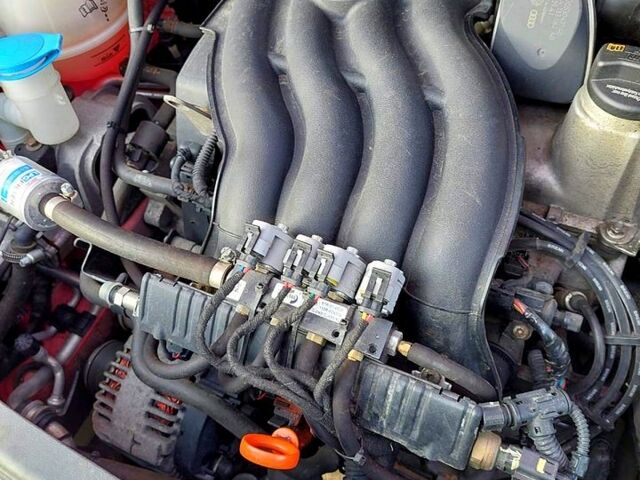 Червоний Фольксваген Кадді, об'ємом двигуна 2 л та пробігом 255 тис. км за 6500 $, фото 12 на Automoto.ua
