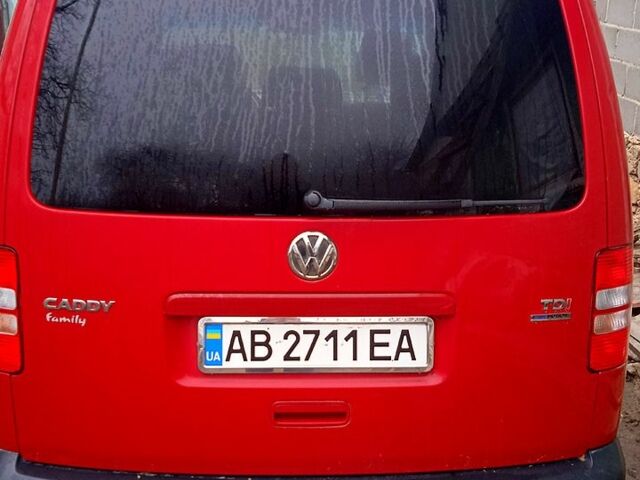 Красный Фольксваген Кадди, объемом двигателя 1.6 л и пробегом 172 тыс. км за 10500 $, фото 6 на Automoto.ua