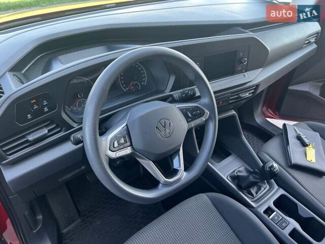 Красный Фольксваген Кадди, объемом двигателя 1.97 л и пробегом 140 тыс. км за 15999 $, фото 7 на Automoto.ua