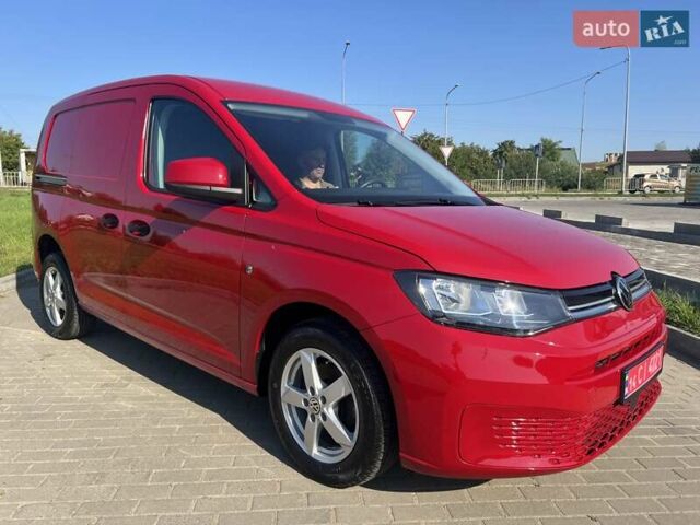 Красный Фольксваген Кадди, объемом двигателя 1.97 л и пробегом 140 тыс. км за 15999 $, фото 5 на Automoto.ua
