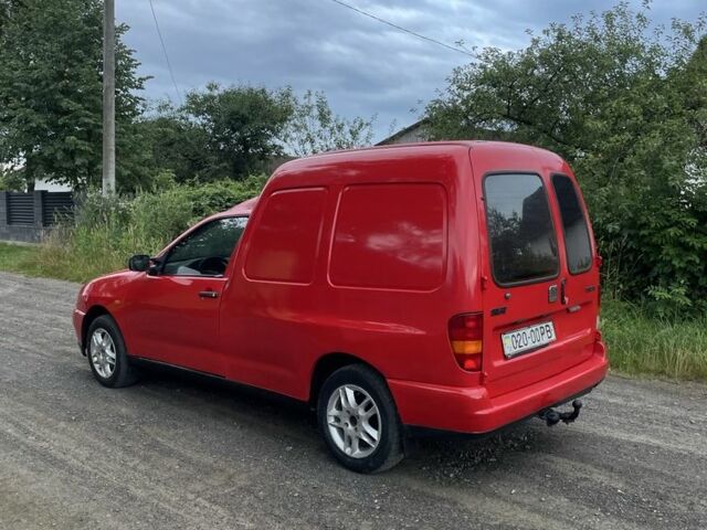 Красный Фольксваген Кадди, объемом двигателя 1.6 л и пробегом 300 тыс. км за 1850 $, фото 12 на Automoto.ua