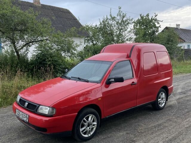 Красный Фольксваген Кадди, объемом двигателя 1.6 л и пробегом 300 тыс. км за 1850 $, фото 8 на Automoto.ua