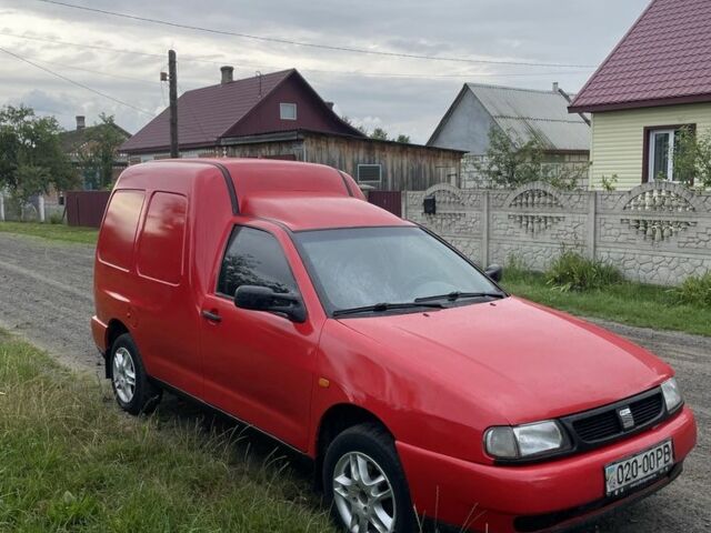 Красный Фольксваген Кадди, объемом двигателя 1.6 л и пробегом 300 тыс. км за 1850 $, фото 2 на Automoto.ua