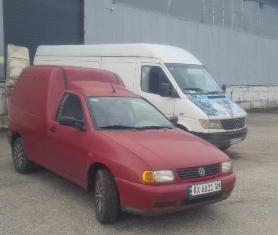 Красный Фольксваген Кадди, объемом двигателя 1.9 л и пробегом 200 тыс. км за 2000 $, фото 6 на Automoto.ua