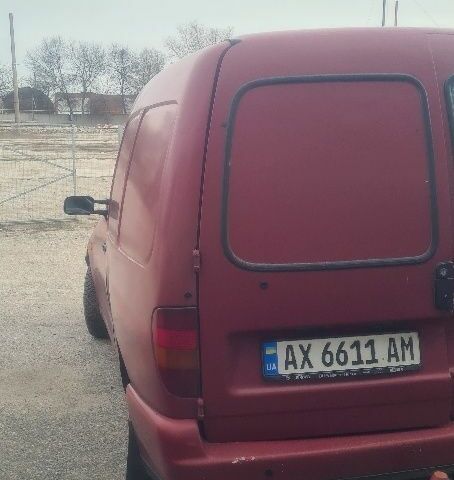 Красный Фольксваген Кадди, объемом двигателя 1.9 л и пробегом 200 тыс. км за 2000 $, фото 8 на Automoto.ua