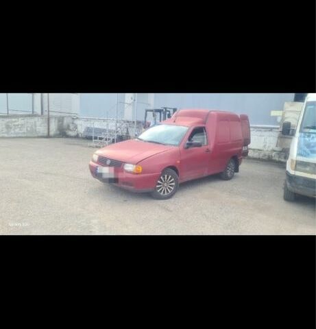 Красный Фольксваген Кадди, объемом двигателя 0 л и пробегом 200 тыс. км за 2000 $, фото 2 на Automoto.ua