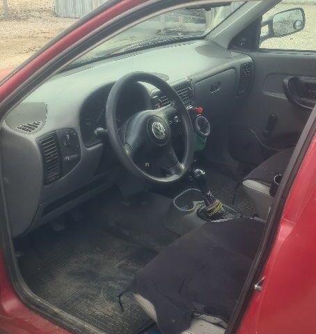 Красный Фольксваген Кадди, объемом двигателя 1.9 л и пробегом 200 тыс. км за 2000 $, фото 4 на Automoto.ua