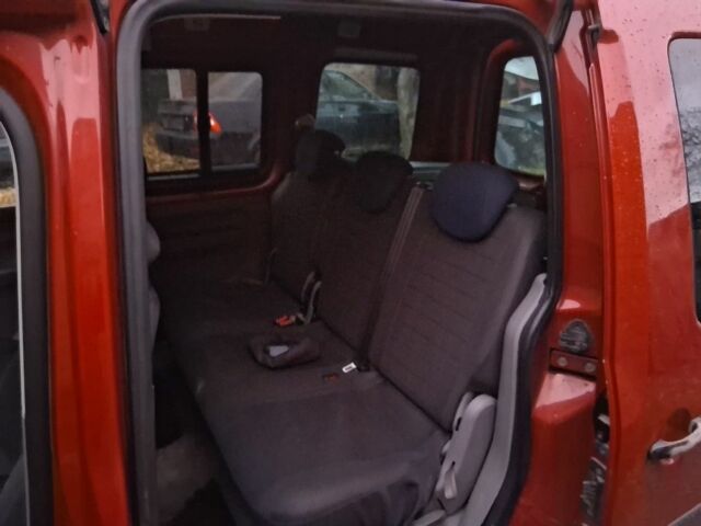 Красный Фольксваген Кадди, объемом двигателя 1.9 л и пробегом 360 тыс. км за 3000 $, фото 7 на Automoto.ua