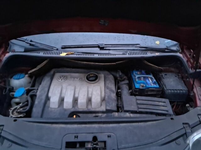 Красный Фольксваген Кадди, объемом двигателя 1.9 л и пробегом 360 тыс. км за 3000 $, фото 5 на Automoto.ua