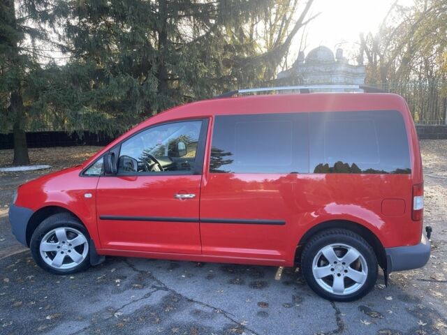 Червоний Фольксваген Кадді, об'ємом двигуна 2 л та пробігом 246 тис. км за 5900 $, фото 5 на Automoto.ua