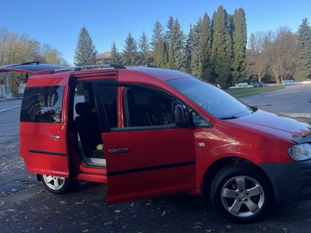 Червоний Фольксваген Кадді, об'ємом двигуна 2 л та пробігом 246 тис. км за 5900 $, фото 21 на Automoto.ua