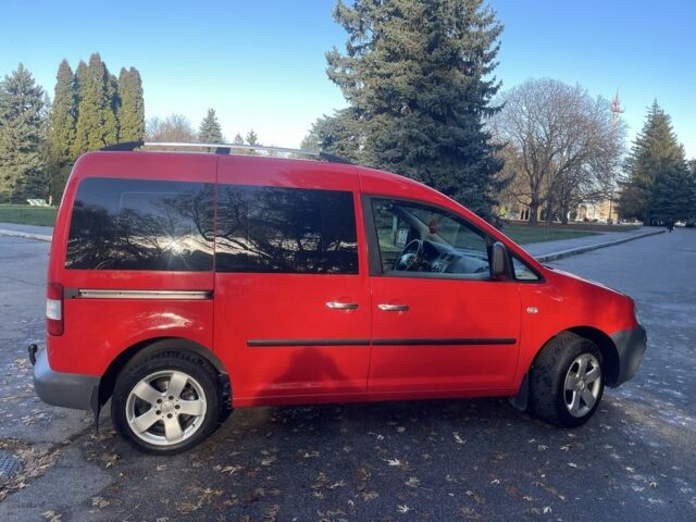 Червоний Фольксваген Кадді, об'ємом двигуна 2 л та пробігом 246 тис. км за 5900 $, фото 1 на Automoto.ua