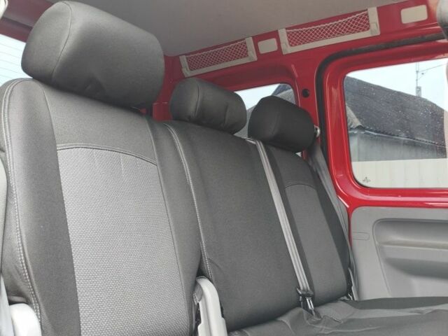 Красный Фольксваген Кадди, объемом двигателя 2 л и пробегом 188 тыс. км за 9300 $, фото 1 на Automoto.ua