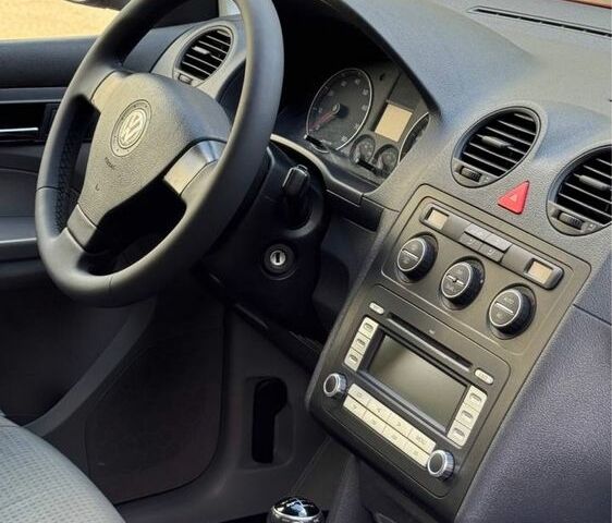 Красный Фольксваген Кадди, объемом двигателя 1.4 л и пробегом 272 тыс. км за 6900 $, фото 7 на Automoto.ua