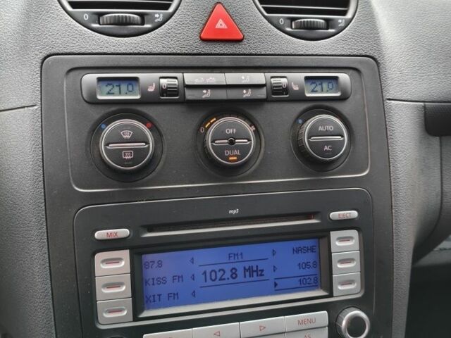 Червоний Фольксваген Кадді, об'ємом двигуна 2 л та пробігом 188 тис. км за 8800 $, фото 6 на Automoto.ua