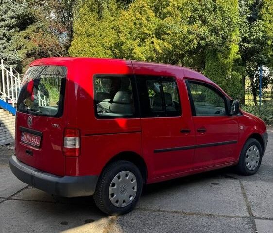 Красный Фольксваген Кадди, объемом двигателя 1.4 л и пробегом 272 тыс. км за 6900 $, фото 6 на Automoto.ua