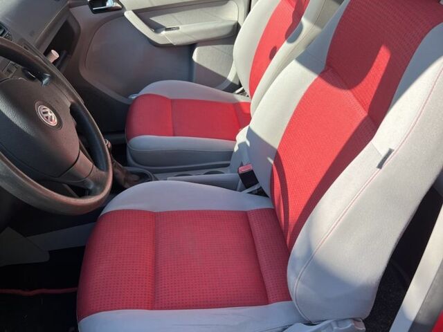 Червоний Фольксваген Кадді, об'ємом двигуна 1.4 л та пробігом 235 тис. км за 7200 $, фото 6 на Automoto.ua