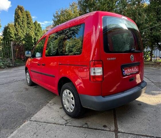 Красный Фольксваген Кадди, объемом двигателя 1.4 л и пробегом 272 тыс. км за 6900 $, фото 4 на Automoto.ua