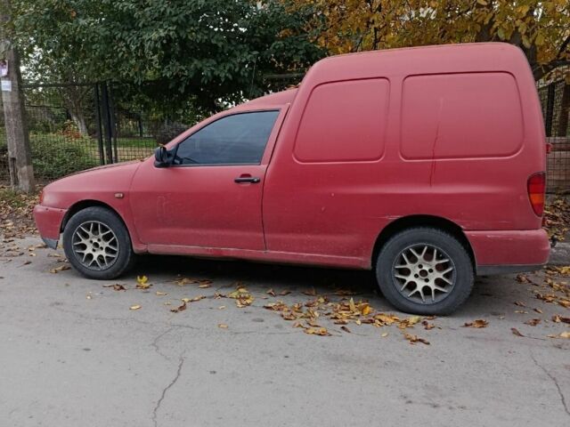 Красный Фольксваген Кадди, объемом двигателя 0 л и пробегом 333 тыс. км за 1350 $, фото 3 на Automoto.ua