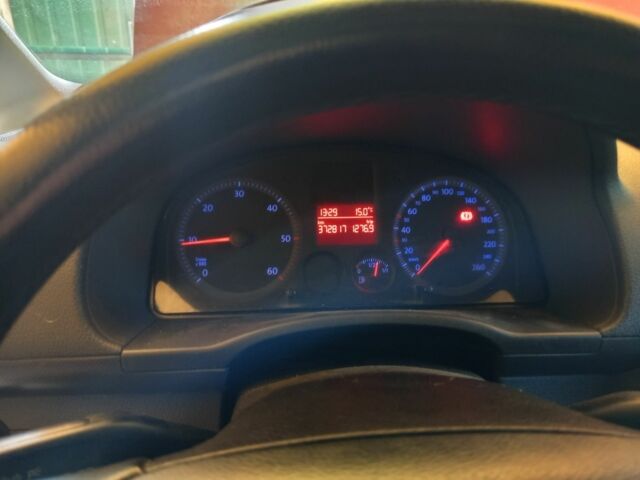 Красный Фольксваген Кадди, объемом двигателя 0 л и пробегом 380 тыс. км за 5600 $, фото 23 на Automoto.ua